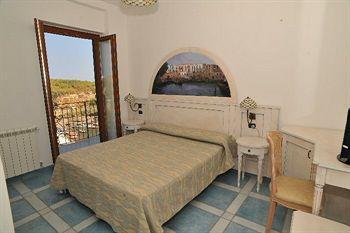 Isolabella Hotel Ventotene Bagian luar foto